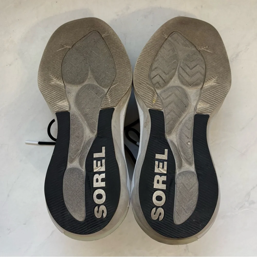 Sorel Womens Size 10 Black White Explorer Defy Low Sneaker Outdoor Active Travel